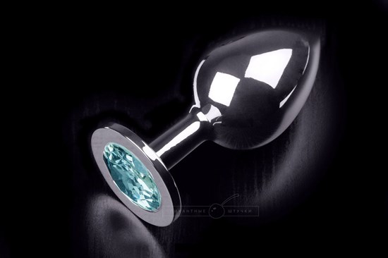 Большая серебристая анальная пробка с круглым кончиком и ярким голубым кристаллом - 9 см. - фото 144796
