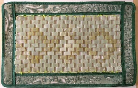 Нефритовая подушка/ коврик, 36х25 см - фото 4952