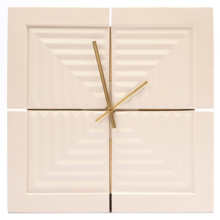 Часы «Вечность» из натуральной кожи. Цвет молочный 045-07-27